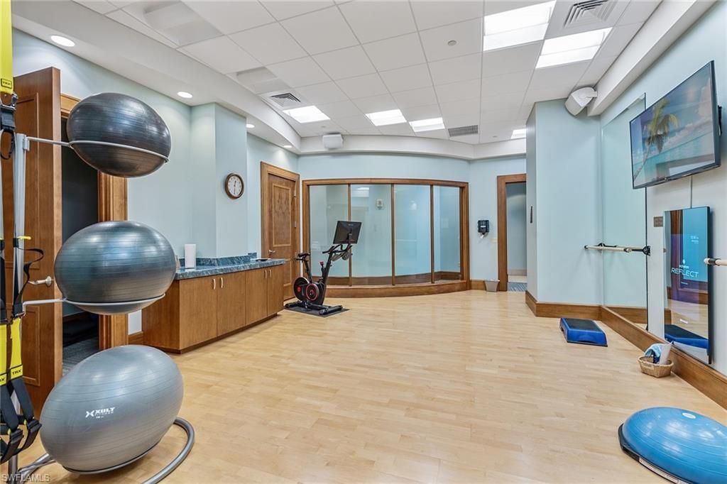 13675 Vanderbilt Dr, Unit 1107, Naples, FL 34110 Photo