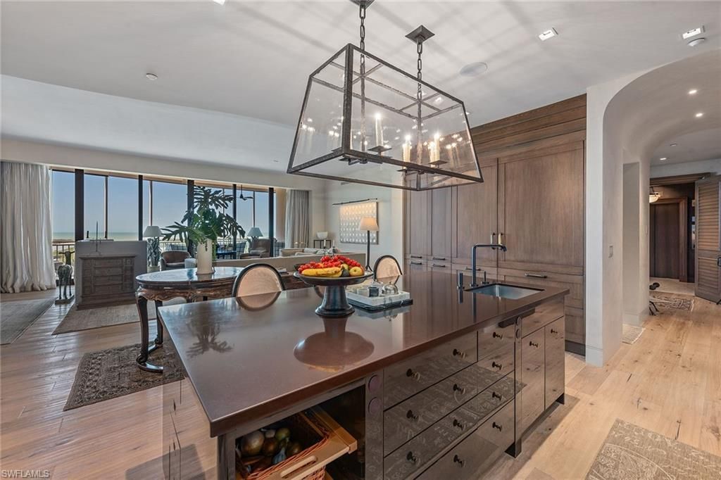 13675 Vanderbilt Dr, Unit 1107, Naples, FL 34110 Photo