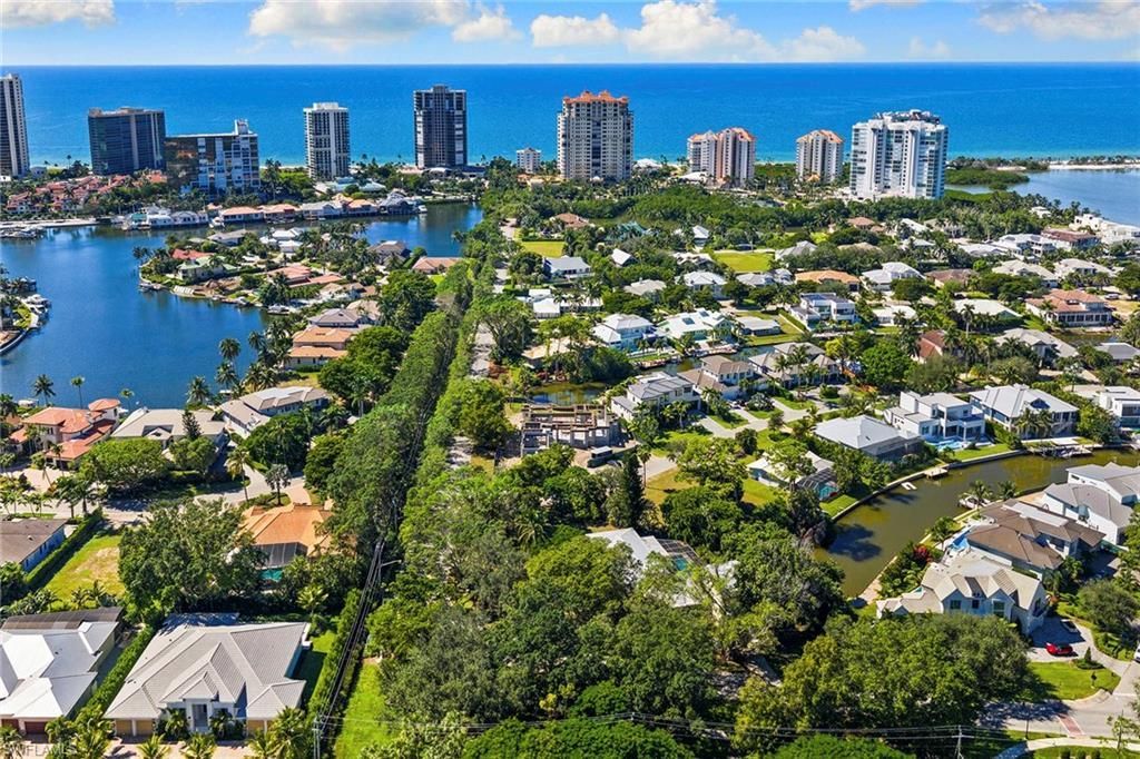 5037 Starfish Ave, Naples, FL 34103 Photo