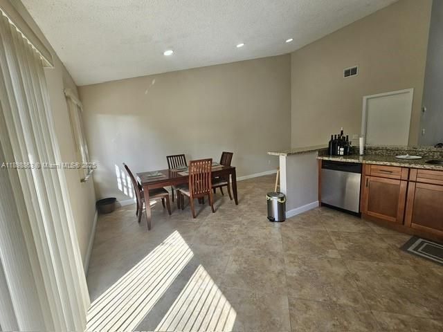 8660 SW 14th St, Pembroke Pines, FL 33025 Photo