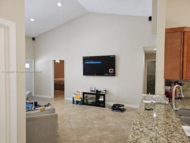 8660 SW 14th St, Pembroke Pines, FL 33025 Photo