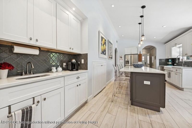 310 Almeria Road, West Palm Beach, FL 33405 Photo