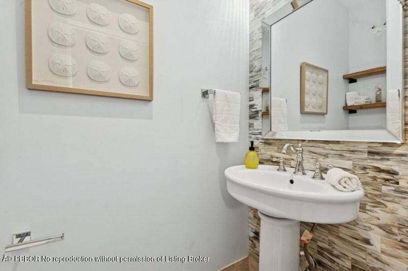 310 Almeria Road, West Palm Beach, FL 33405 Photo