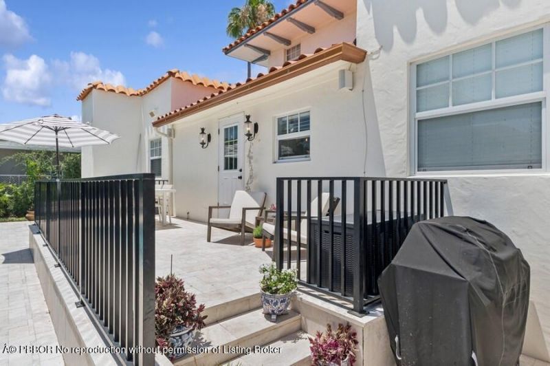 310 Almeria Road, West Palm Beach, FL 33405 Photo