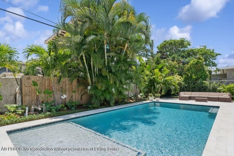 310 Almeria Road, West Palm Beach, FL 33405 Photo