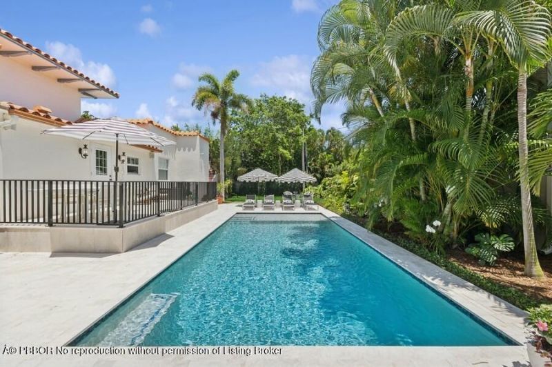 310 Almeria Road, West Palm Beach, FL 33405 Photo
