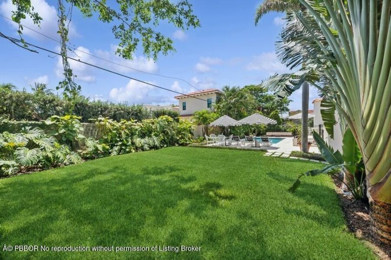 310 Almeria Road, West Palm Beach, FL 33405 Photo