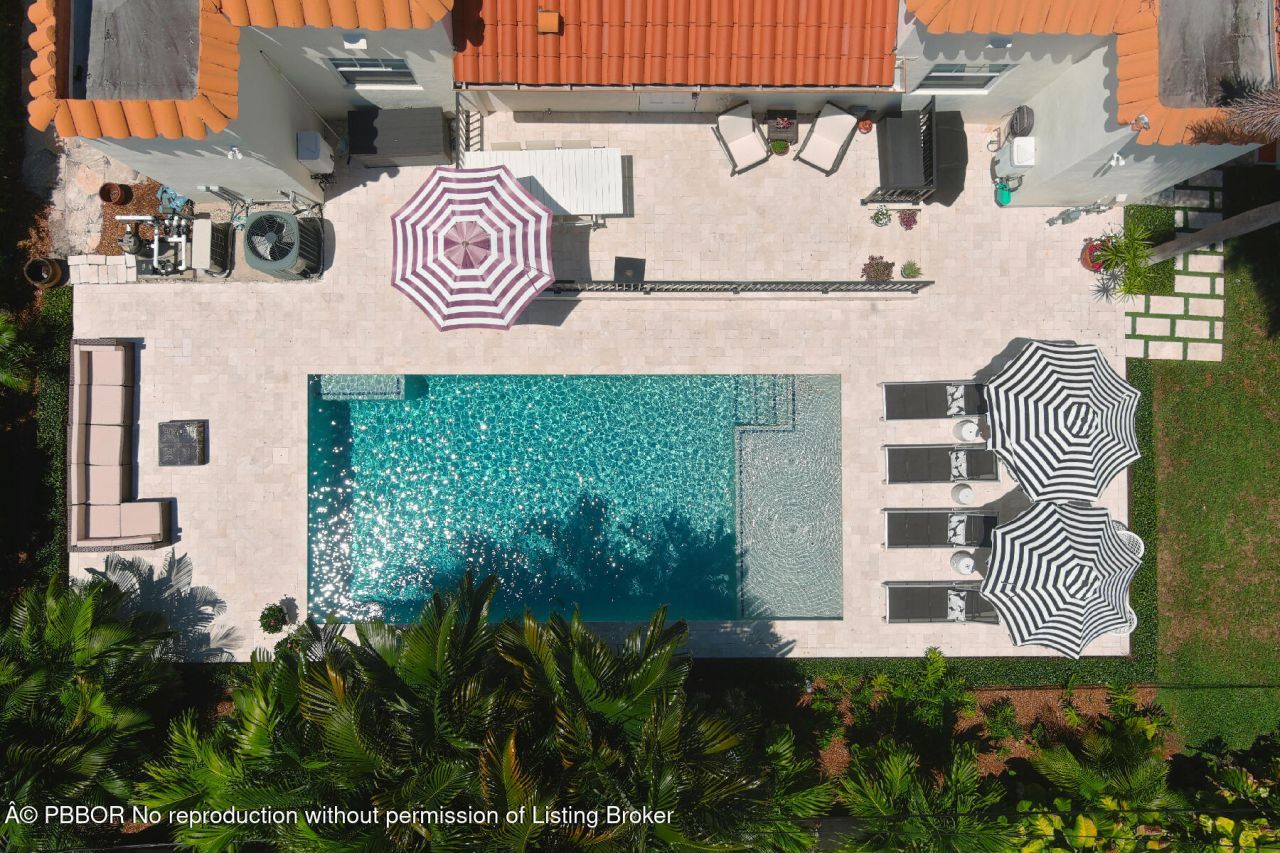 310 Almeria Road, West Palm Beach, FL 33405 Photo