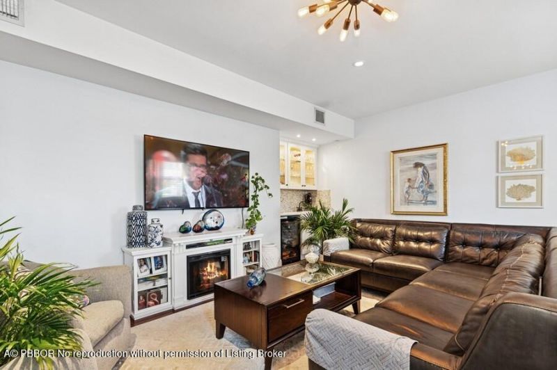 310 Almeria Road, West Palm Beach, FL 33405 Photo