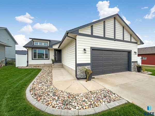 6703 W 5th St, Sioux Falls, SD 57107