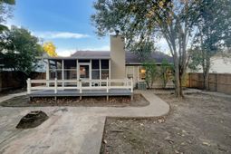 105 Nottingham Court photo 4