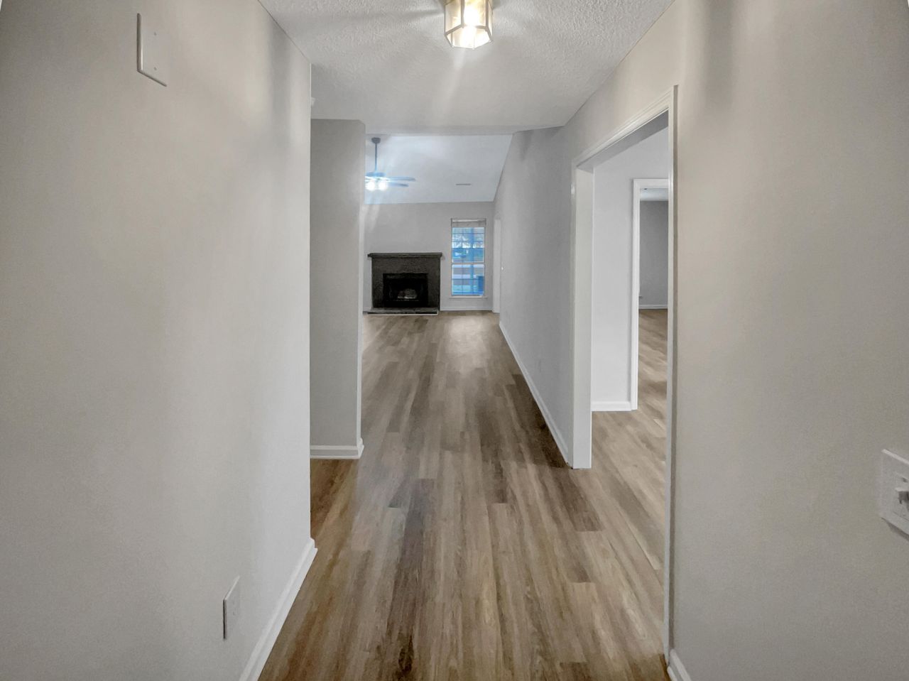 105 Nottingham Court Photo 7