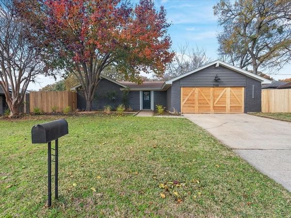 7105 Briardale Drive, North Richland Hills, TX 76182