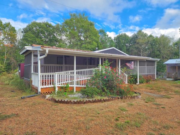 2249 Pine Ridge Ln, Adamsville, TN 38310
