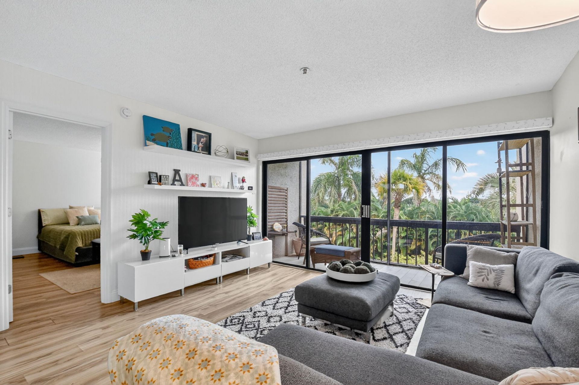 3000 Presidential Way, Unit 303, West Palm Beach, FL 33401 Photo