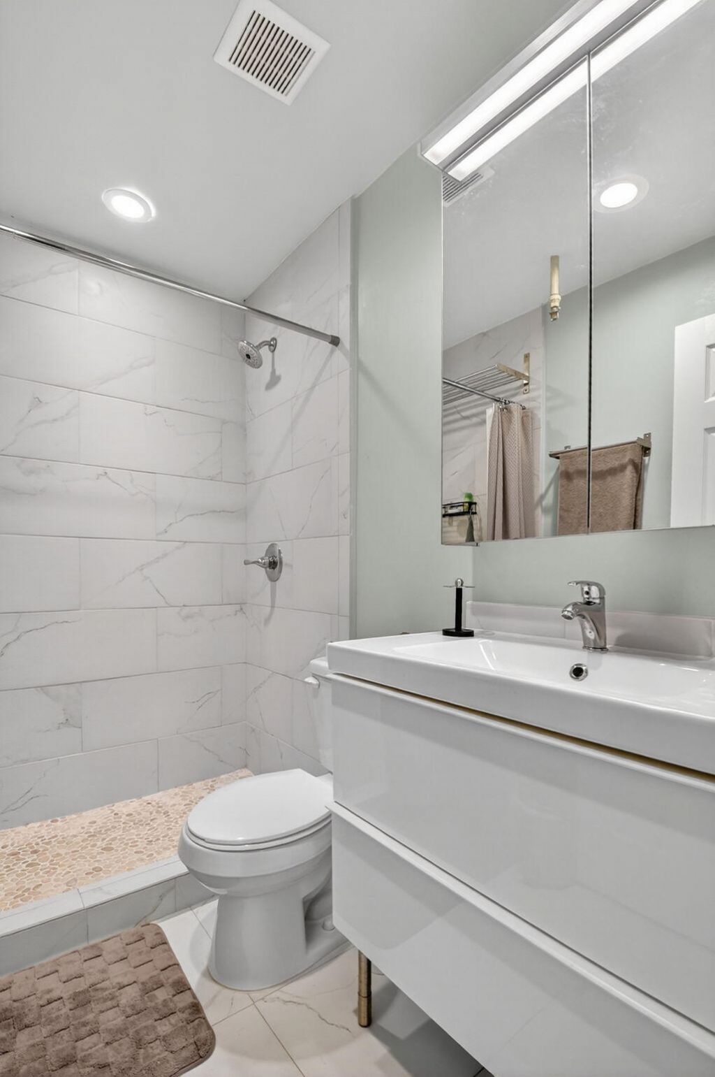 3000 Presidential Way, Unit 303, West Palm Beach, FL 33401 Photo