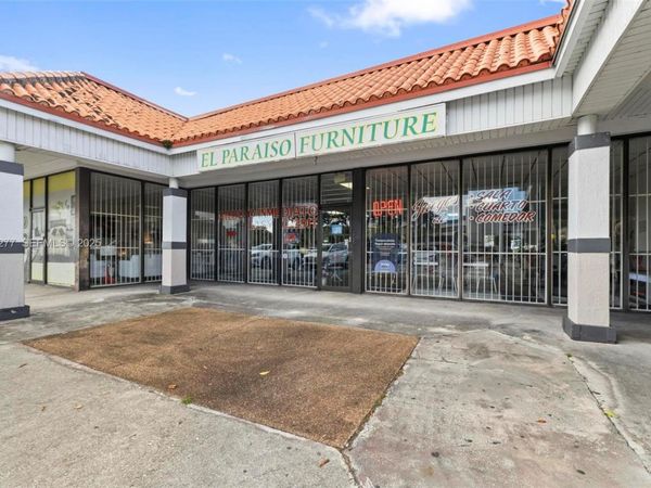 50 NW 107 AVE, Miami, FL 33174