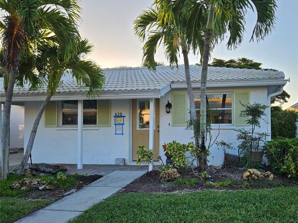620 SPANISH DRIVE N, LONGBOAT KEY, FL 34228