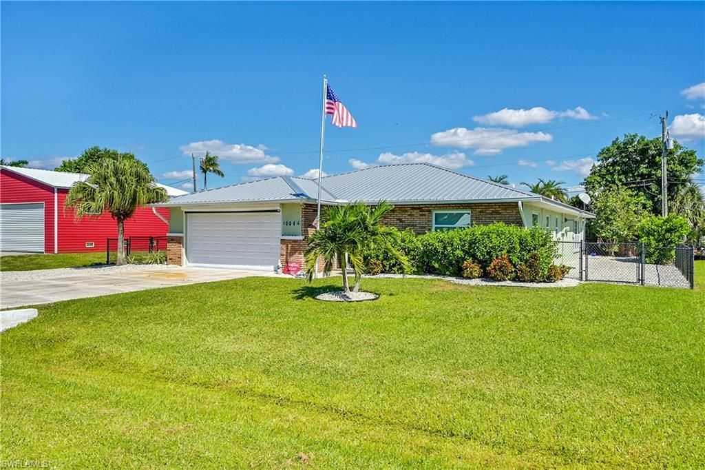 15804 Missouri St, Bokeelia, FL 33922 Photo