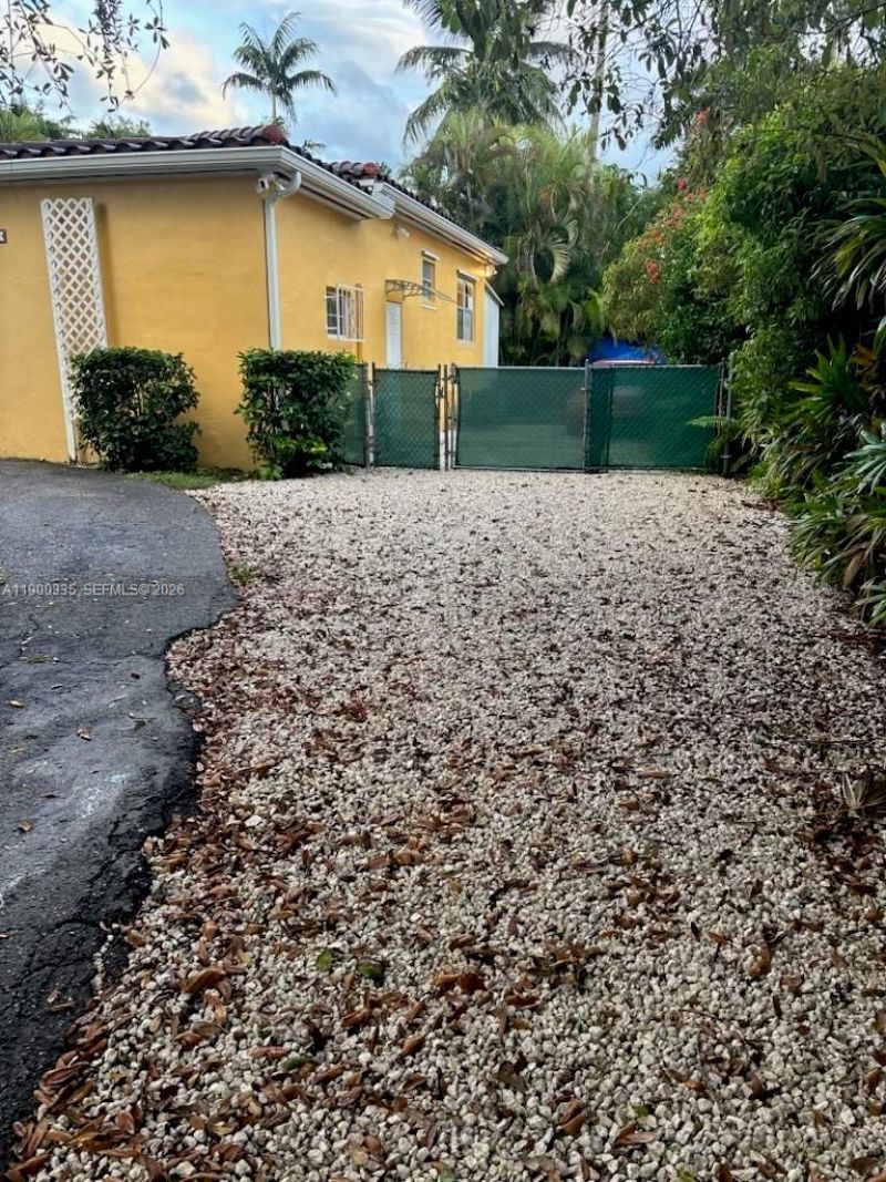 6102 SW 58th St, Unit B, South Miami, FL 33143 Photo