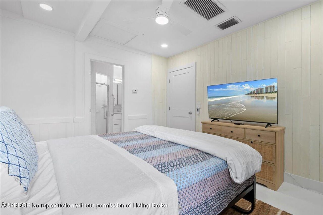 2412 N Lakeside Drive, Lake Worth, FL 33460 Photo