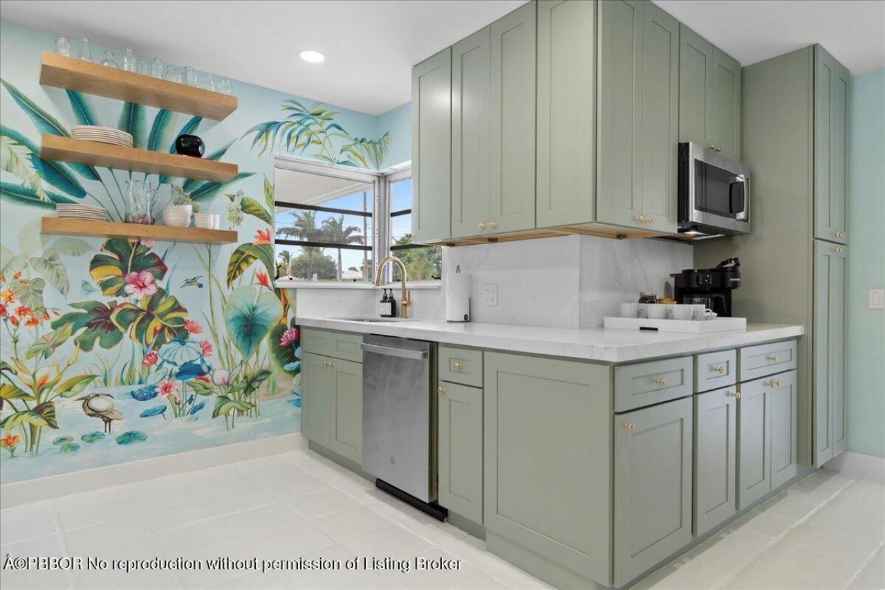 2412 N Lakeside Drive, Lake Worth, FL 33460 Photo