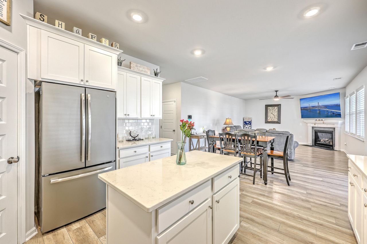 81 Red Bluff Street Photo 18