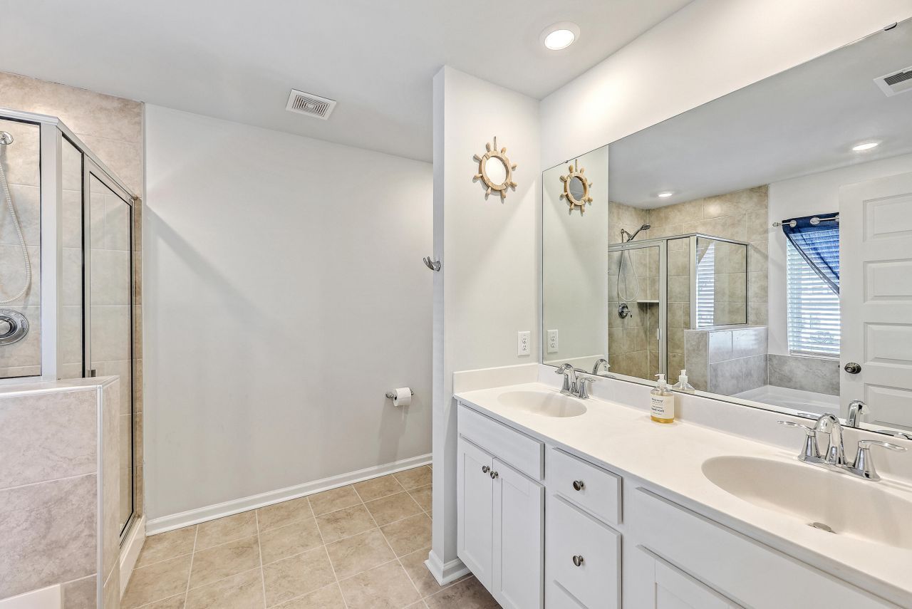 81 Red Bluff Street Photo 24