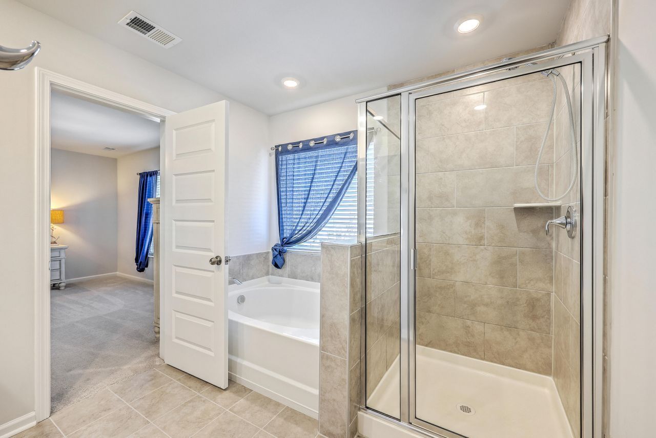 81 Red Bluff Street Photo 25