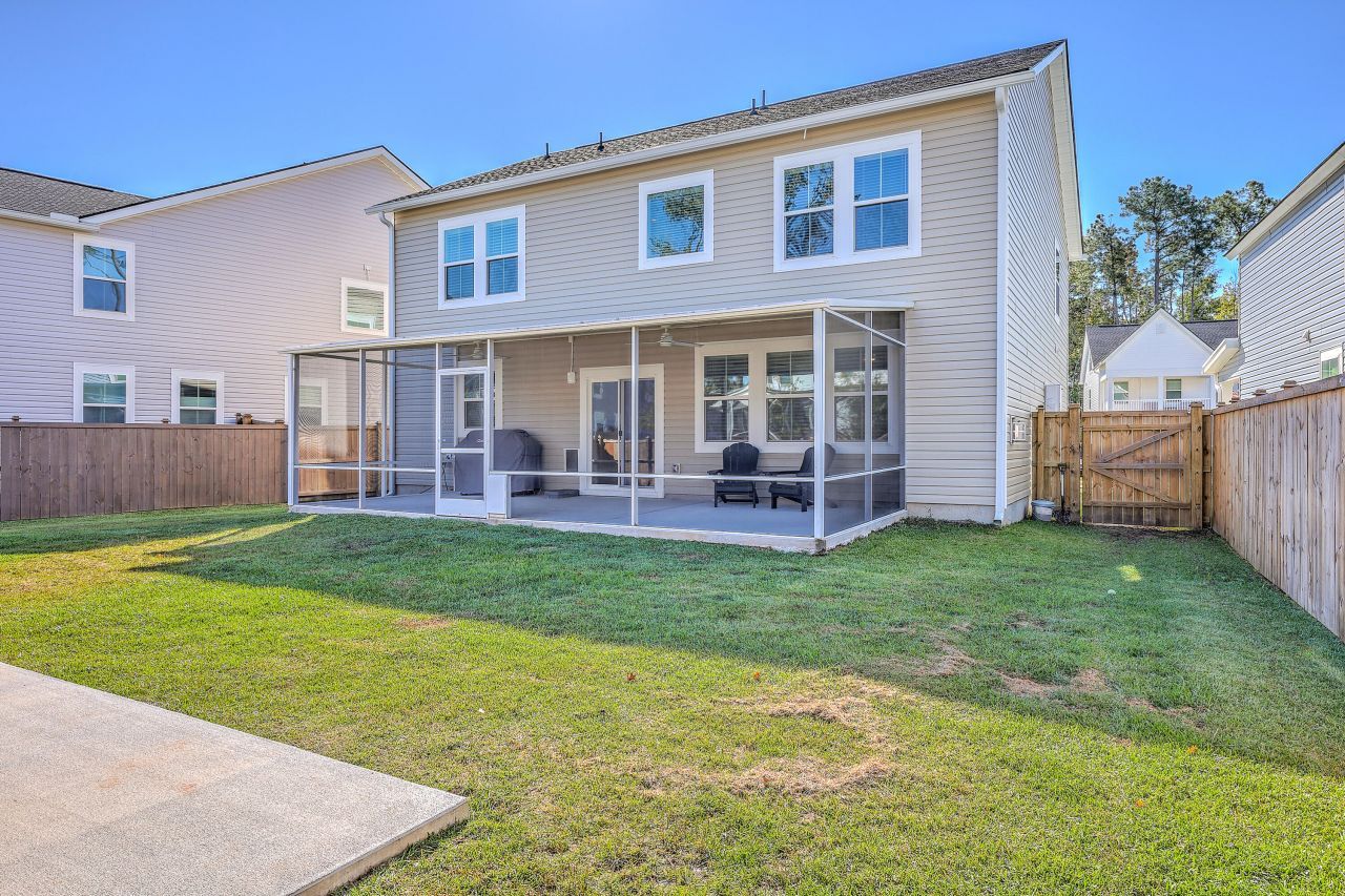 81 Red Bluff Street Photo 38