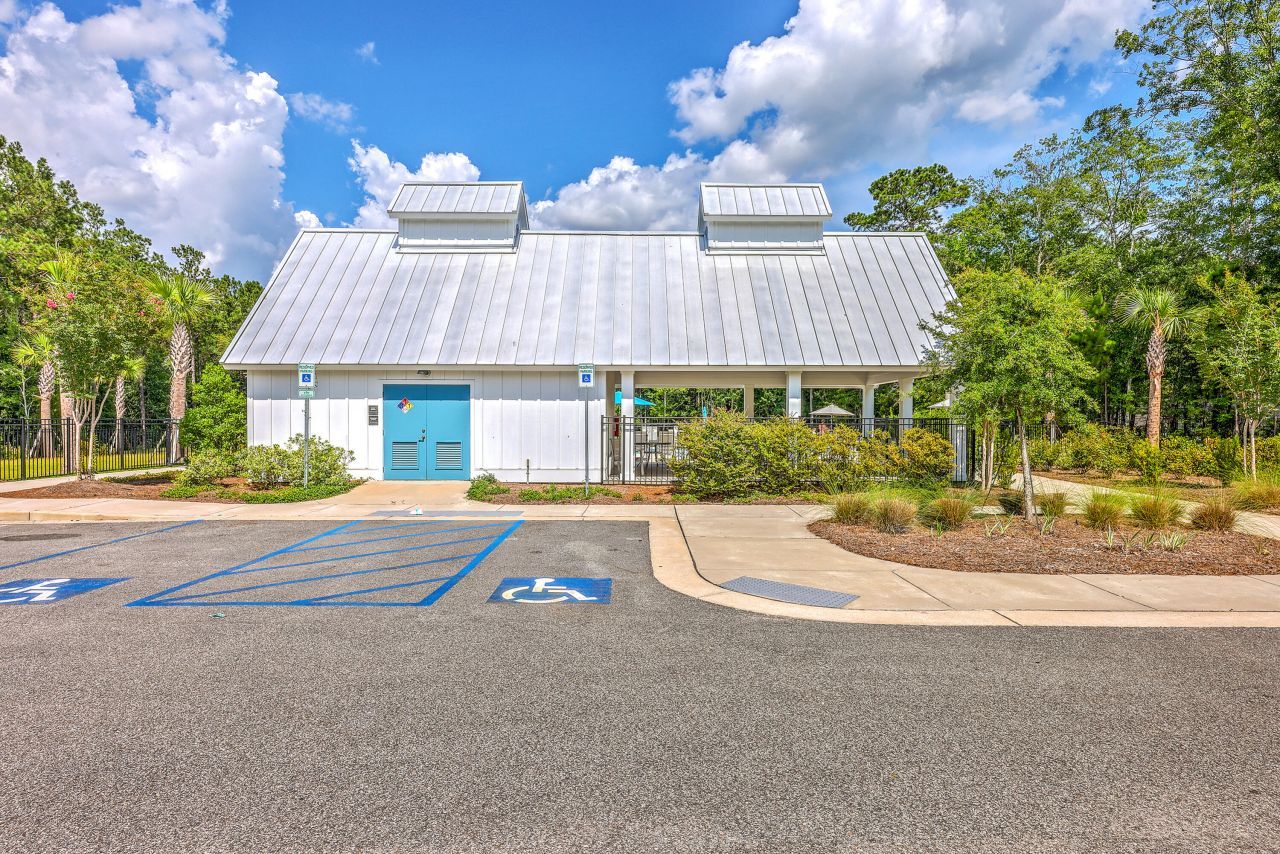 81 Red Bluff Street Photo 46