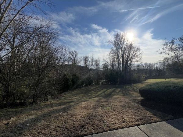 2704 Jasmine St, Lebanon, TN 37087