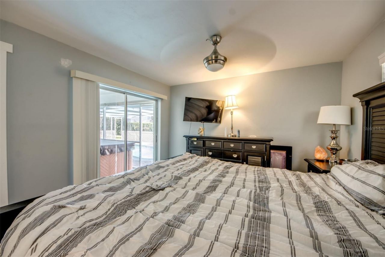 912 SE 24th Avenue, Unit A &  B, Cape Coral, FL 33990 Photo