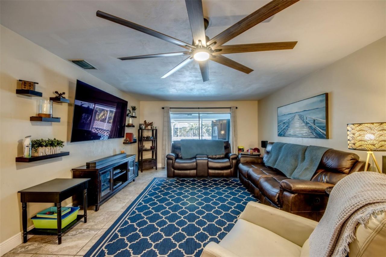 912 SE 24th Avenue, Unit A &  B, Cape Coral, FL 33990 Photo