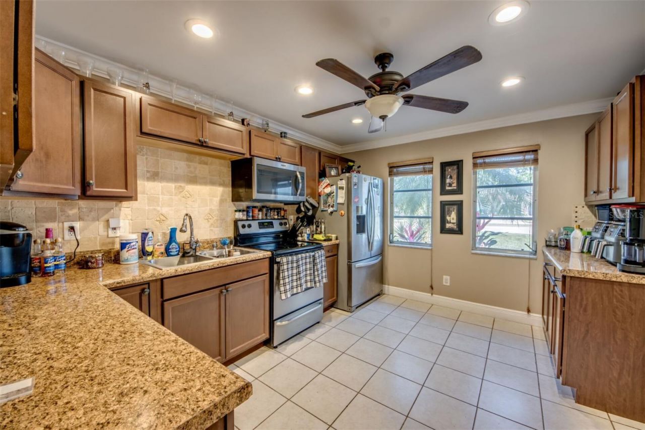 912 SE 24th Avenue, Unit A &  B, Cape Coral, FL 33990 Photo