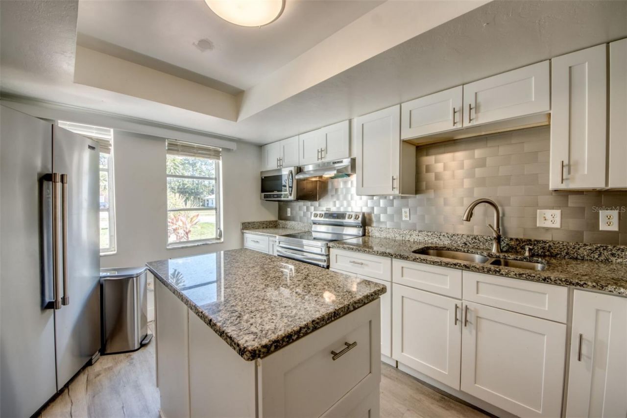 912 SE 24th Avenue, Unit A &  B, Cape Coral, FL 33990 Photo