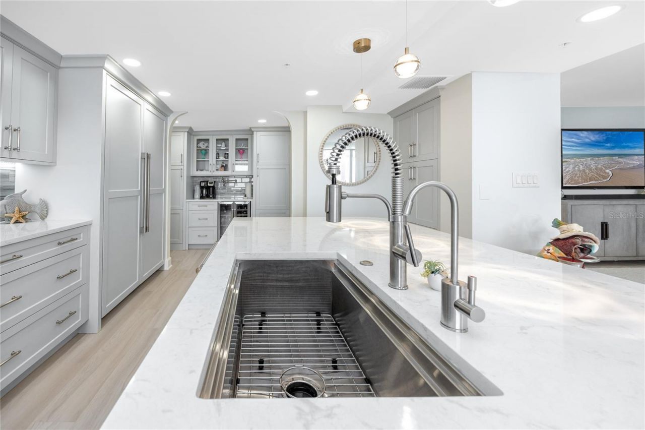 17940 Gulf Boulevard, Unit 17C, Redington Shores, FL 33708 Photo