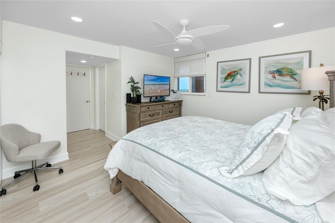 17940 Gulf Boulevard, Unit 17C, Redington Shores, FL 33708 Photo