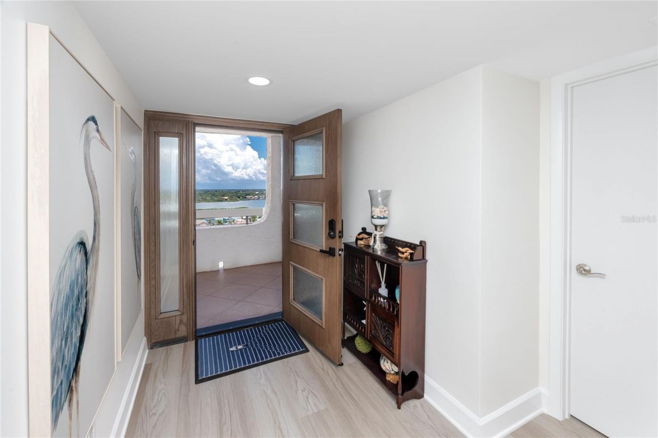 17940 Gulf Boulevard, Unit 17C, Redington Shores, FL 33708 Photo