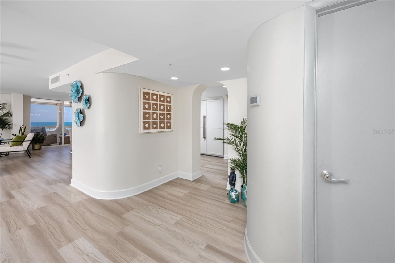 17940 Gulf Boulevard, Unit 17C, Redington Shores, FL 33708 Photo