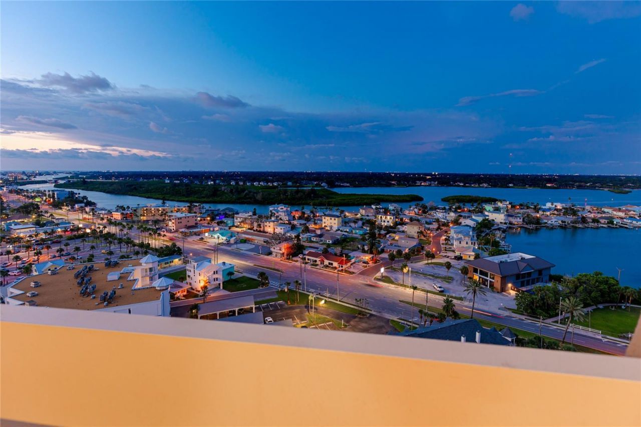 17940 Gulf Boulevard, Unit 17C, Redington Shores, FL 33708 Photo