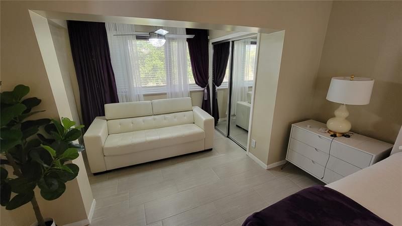 1801 Presidential Way, Unit D202, West Palm Beach, FL 33401 Photo