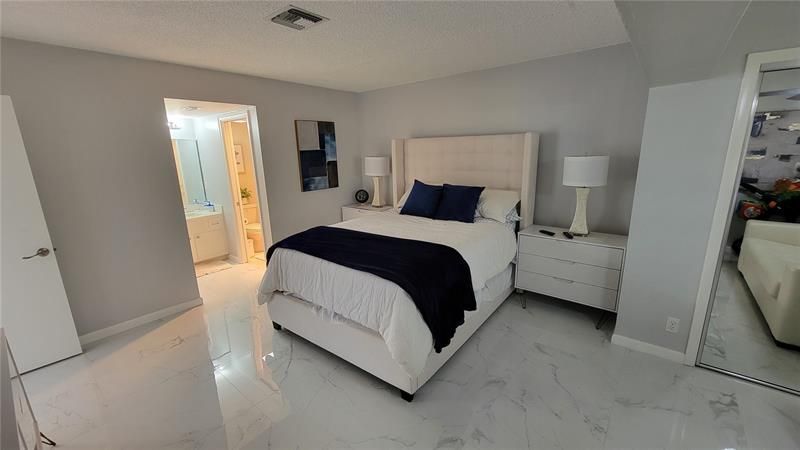 1801 Presidential Way, Unit D202, West Palm Beach, FL 33401 Photo