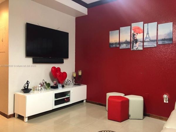 420 E 1st Ave, Unit B204, Hialeah, FL 33010