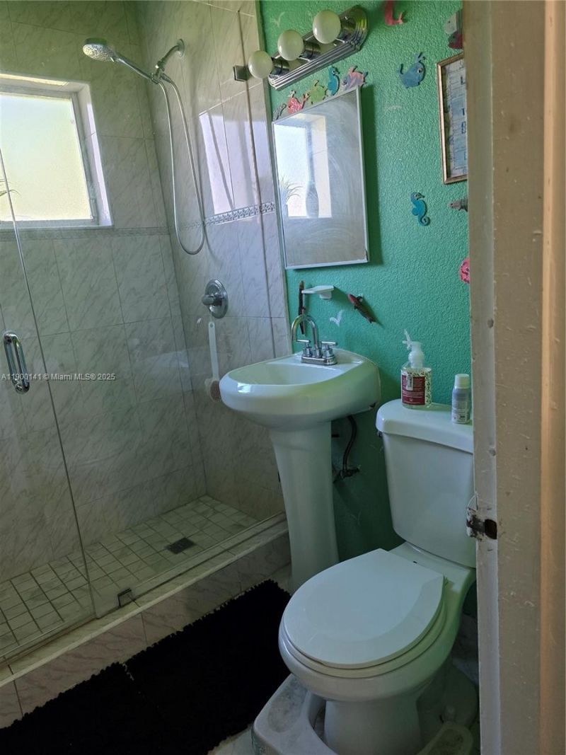 14400 NW 16th Ct, Miami, FL 33167 Photo