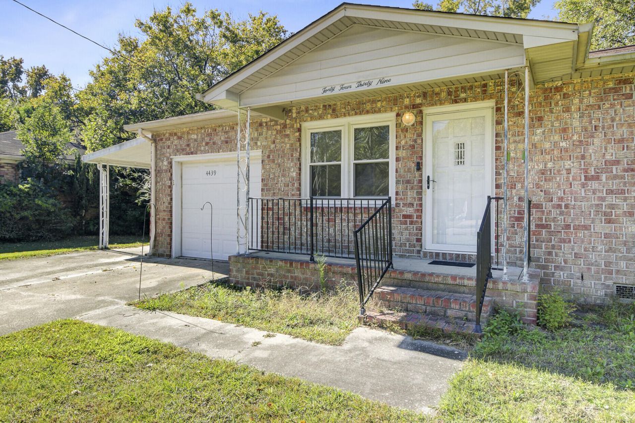 4439 Kindlewood Drive Photo 2