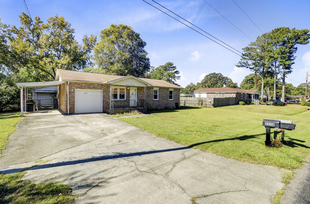 4439 Kindlewood Drive Photo 4