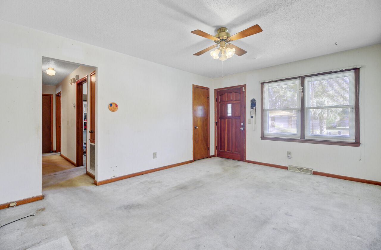 4439 Kindlewood Drive Photo 6