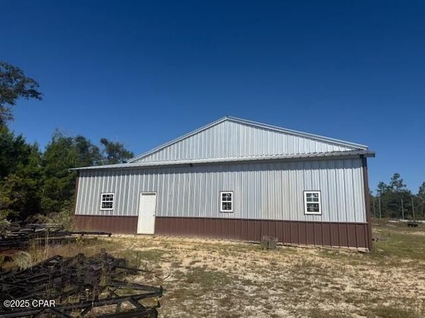 17041 B NW County Road 12, Bristol, FL 32321