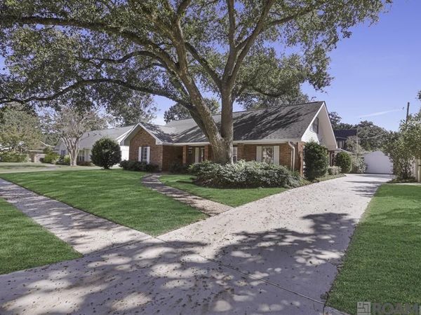 628 College Hill Dr, Baton Rouge, LA 70808